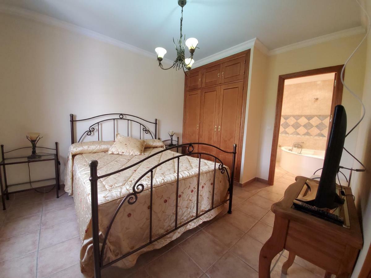Hotel Arco Del Sol Colmenar Ngoại thất bức ảnh