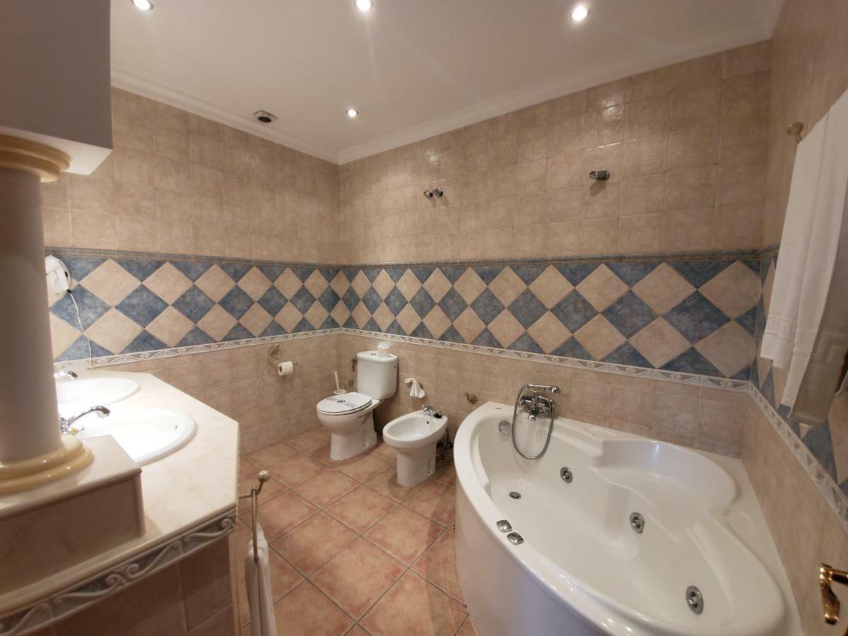 Hotel Arco Del Sol Colmenar Ngoại thất bức ảnh
